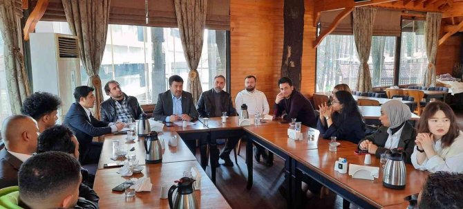 Yedirenk Öğrenci Topluluğu İle Subü Yönetimi Bir Araya Geldi