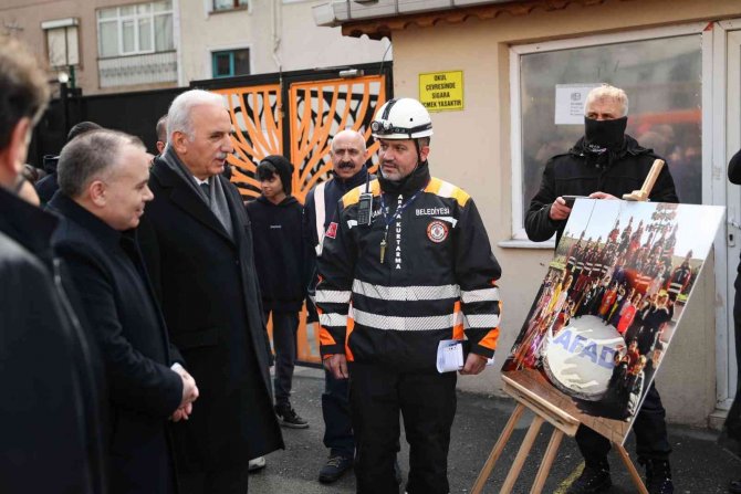 Ümraniye’de ’Deprem Anı Ve Tahliye’ Tatbikatı