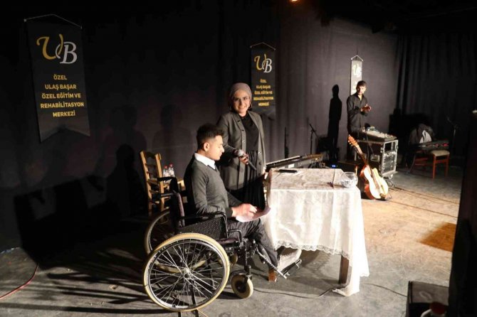Van’da Engelliler ‘İ̇yilik-19’ Etkinliğinde Yeteneklerini Sergiledi