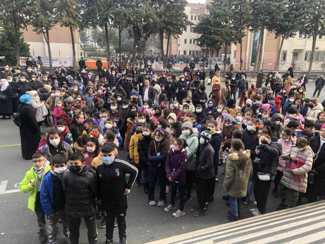 Zeytinburnu’nda Geleneksel Kitap Okuma Yarışması’nın 16’ncısı Yapıldı