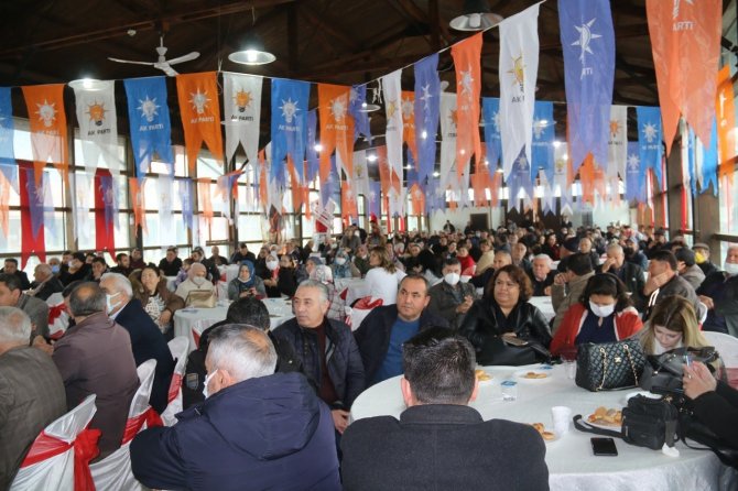 İ̇zmir’de Coşkulu ’Teşkilat Akademisi Mahalle Eğitim Programı’