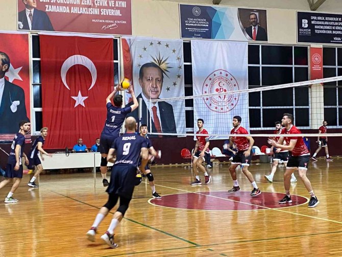 Bigadiç Lideri Devirdi