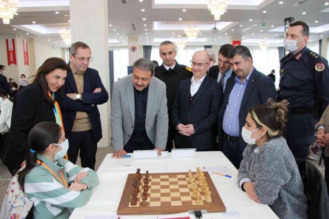 Türkiye Kadınlar Satranç Şampiyonası Başladı