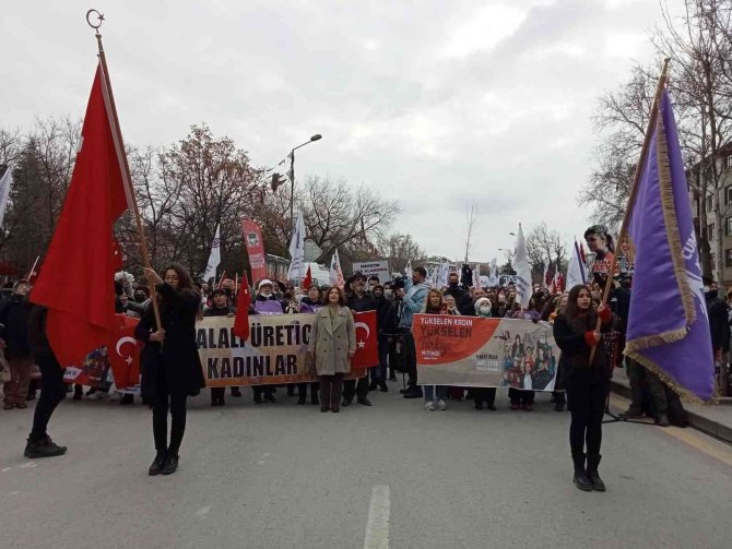 Cumhuriyet Kadınları Derneği İle Tgb’den “Yükselen Kadın Yükselen Türkiye” Mitingi