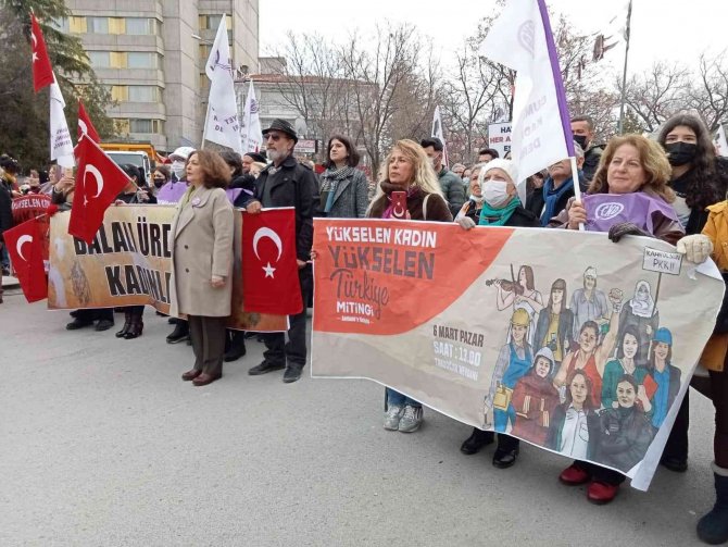Cumhuriyet Kadınları Derneği İle Tgb’den “Yükselen Kadın Yükselen Türkiye” Mitingi