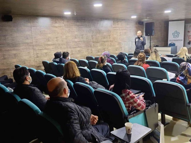 Okul Aile Birliği Başkanlarına Narkotik Semineri