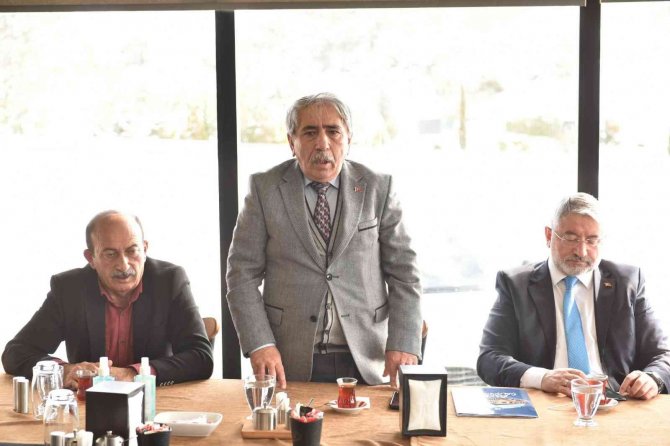 İ̇l Genel Meclis Üyeleriyle Buluşan Başkan Aşgın: 