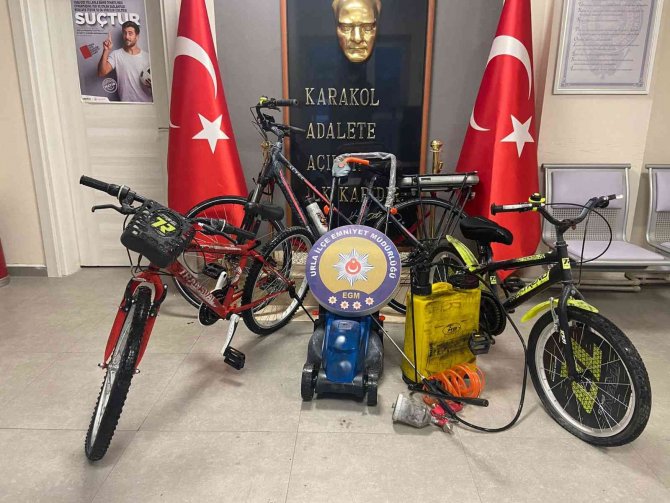 İ̇zmir’de Hırsızlar, Evde Uyuşturucu Maddesi Kullanırken Kıskıvrak Yakalandı