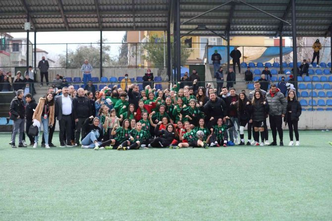 Horozkentspor, Ankara Ekibine Gol Olup Yağdı: 8-0
