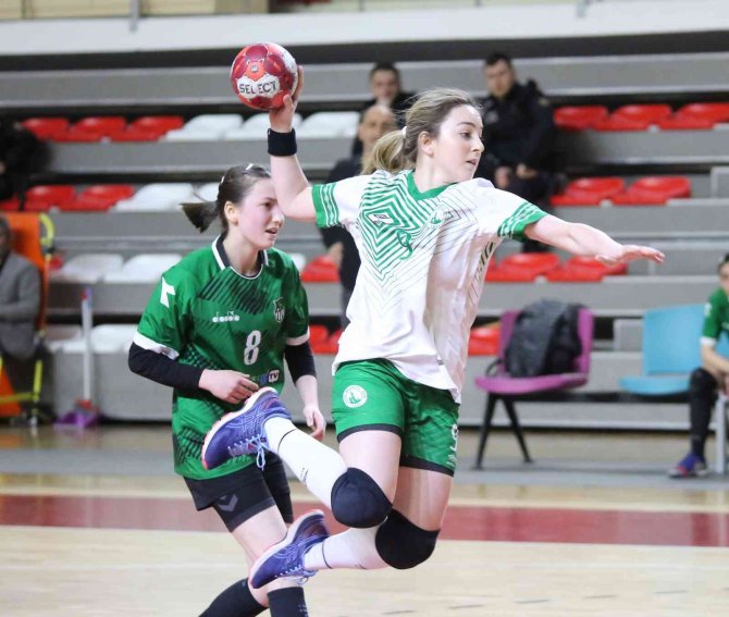 Sivas Belediyespor Hentbol Takımı Evinde Farklı Kazandı