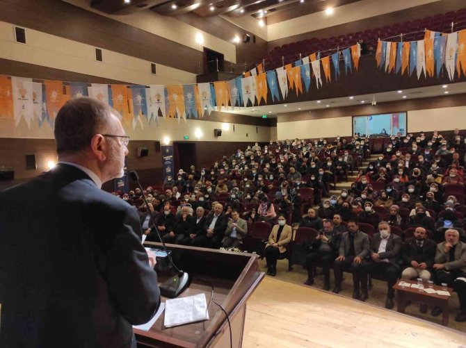 Ak Parti’de Teşkilat Akademisi Mahalle Eğitim Programı