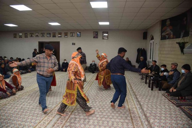 Vali Karadeniz, Saruhanlı’da Cemevini Ziyaret Etti