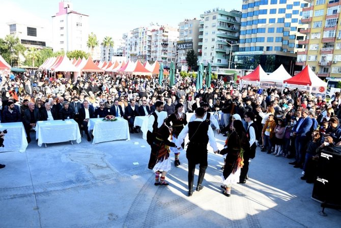 Vali Su Ve Başkan Seçer ’Hamsi Festivali’ne Katıldı