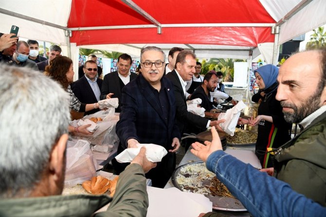 Vali Su Ve Başkan Seçer ’Hamsi Festivali’ne Katıldı