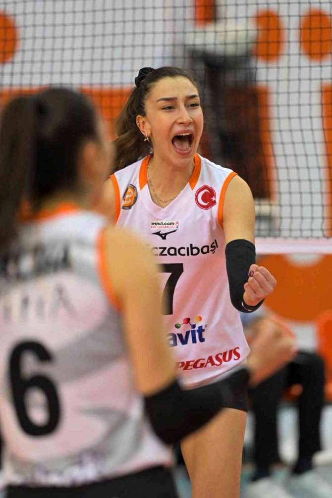 Sultanlar Ligi: Eczacıbaşı Dynavit: 3 - Yeşilyurt: 0