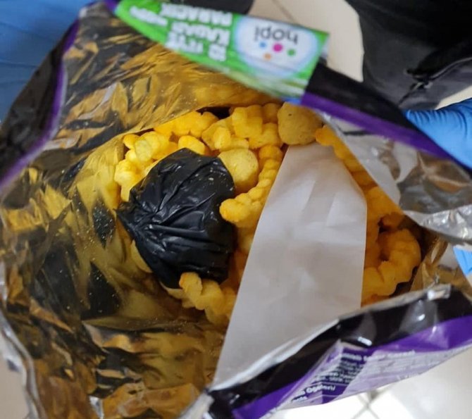 Kapalı Cips Paketinde Zulalanmış Uyuşturucu Yakalandı