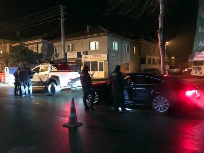 Sakarya’da Polis Ekiplerince Eş Zamanlı Uygulama