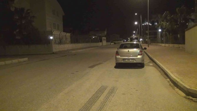 Sokak Köpeklerinin Kovaladığı Kız Çocuğu Kamyonun Altında Kaldı