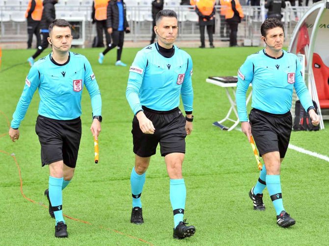 Spor Toto Süper Lig: Karagümrük: 0 - Altay: 0 (Maç Devam Ediyor)