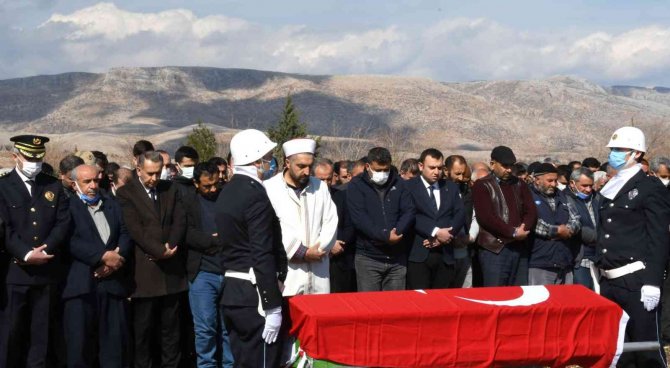 Kazada Ağır Yaralanan Stajyer Polis Hayatını Kaybetti