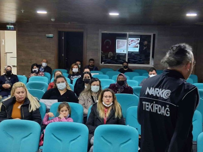 Okul Aile Birliği Başkanlarına Narkotik Semineri