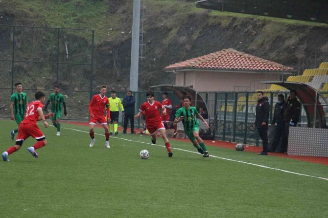 Denizlispor, U17’de Balıkesirspor’u Farklı Mağlup Etti