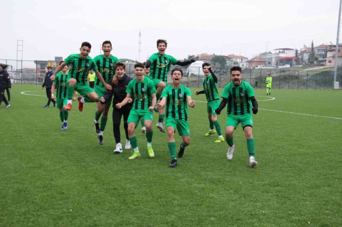 Denizlispor, U17’de Balıkesirspor’u Farklı Mağlup Etti