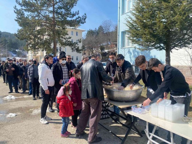 Büyük Alim Mehmet Feyzi Efendi Kabri Başında Anıldı