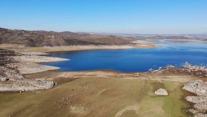 Manisa Demirköprü Barajı’nda Su Seviyesi Eksi 1,40 Seviyelerine Yükseldi