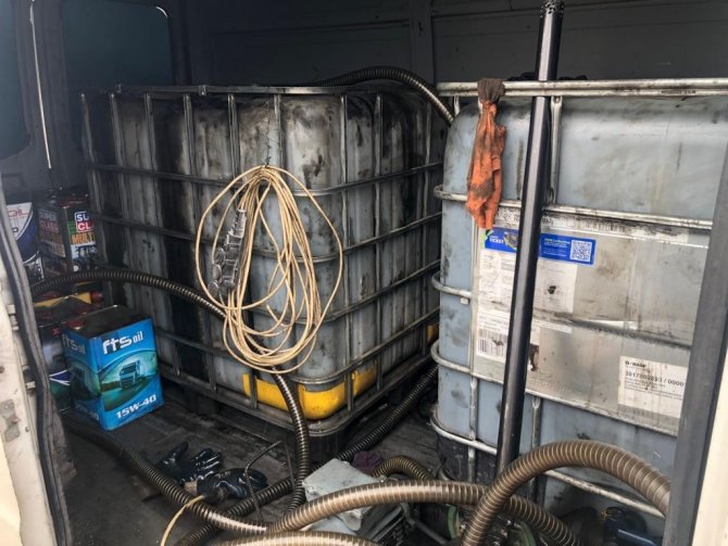 Adana’da 3 Bin 700 Litre Kaçak Akaryakıt Ele Geçirildi