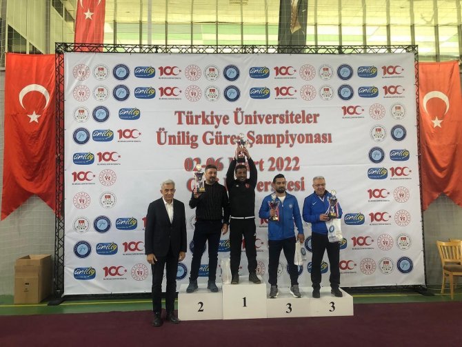 Atauni̇ Minderde Türkiye Şampiyonu