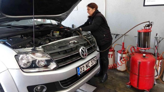 Sanayinin Banu Ablası: 4 Yıldır Otomotiv Sektöründe Çalışıyor