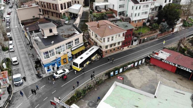 Beykoz’da Pedalı Sıkışan Özel Halk Otobüsü Dehşet Saçtı: 6 Yaralı