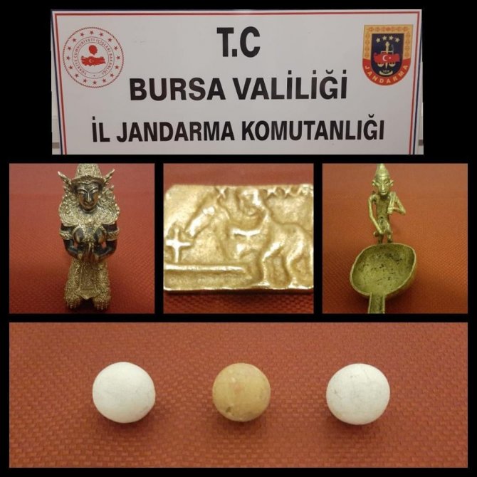 Tarihi Eserleri Satmak İsterken Jandarmaya Yakalandılar