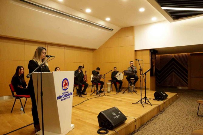 Kadınlar Günü İçin Şarkılı Şiir Buluşması Düzenlendi
