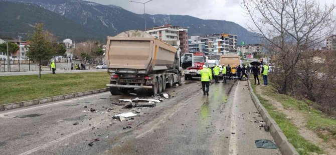 Öldü Sanılan Sürücünün Yaşadığı Anlaşılınca Onu Hayatta Tutmak İçin Ölüm Kalım Savaşı Verildi