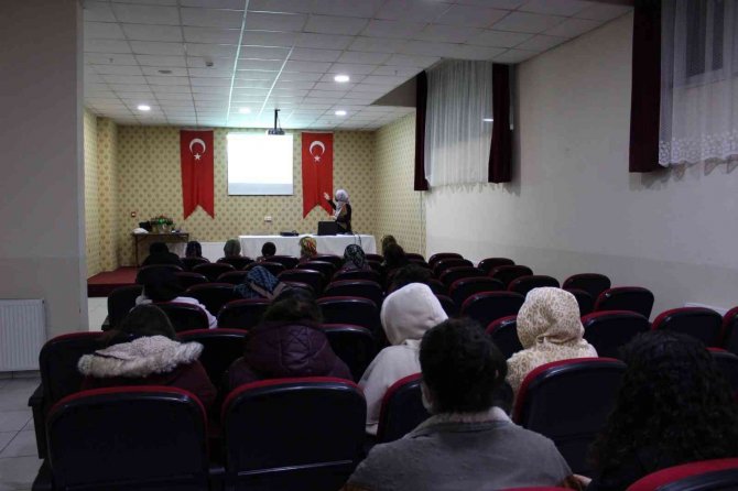 Bağımlılıkla Mücadele Konferansı Verildi