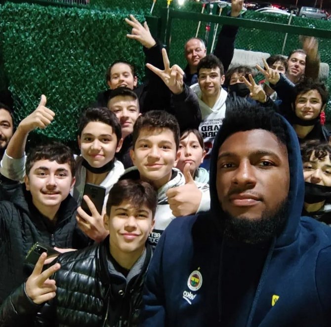 Şampiyon Basketbolcular, Basketbolcularla Buluştular