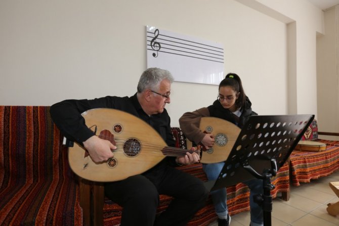 Elazığ Belediyesinden Çocuk Ve Gençlere Müzik Eğitimi