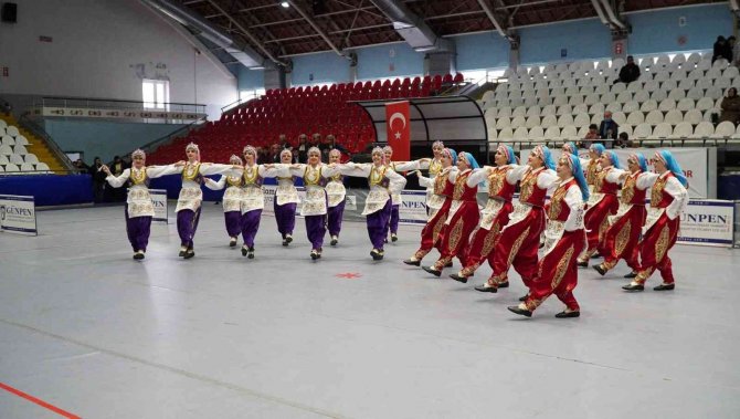 Manisa’da Halk Oyunları Heyecanı Sona Erdi