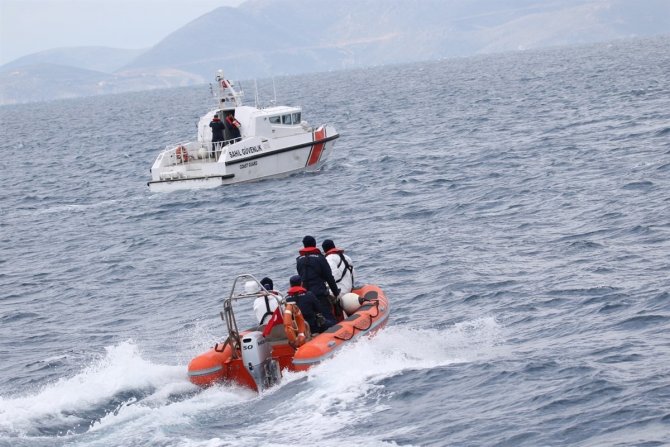 Ölüme Terk Edilen 46 Düzensiz Göçmen Kurtarıldı