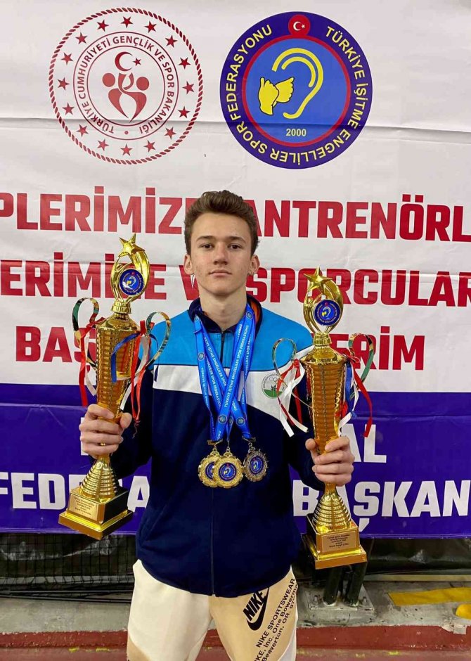 Milli Tenisçilerden Çifte Başarı