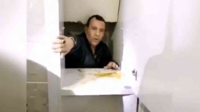 Polisin Aradığı Zanlı Dolabın Arkasındaki Gizli Bölmede Yakalandı