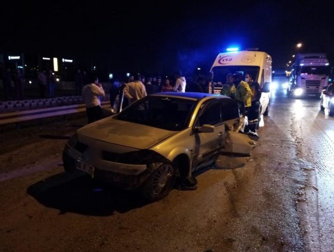 Sollarken 2 Araca Çarptı: 2 Yaralı