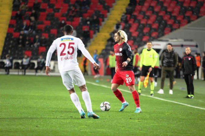 Spor Toto Süper Lig: Gaziantep Fk: 1 - Hatayspor: 2 (İ̇lk Yarı)
