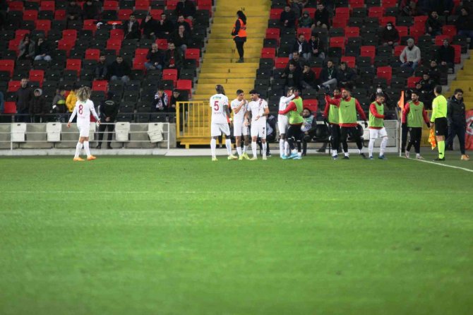 Spor Toto Süper Lig: Gaziantep Fk: 1 - Hatayspor: 2 (İ̇lk Yarı)