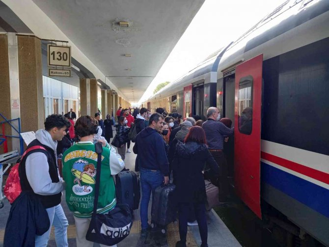 Türkiye’nin İlk Demiryolu Eski Günlerine Döndü