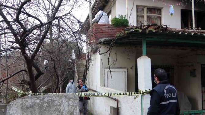 Tuzla’da Yanan Evde Yaşlı Kadının Cansız Bedenine Ulaşıldı