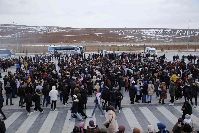Üniversite Öğrencileri Sporfest İle Coştu
