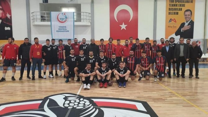 Başkan Köse, Hentbolcuları Deplasmanda Yalnız Bırakmadı